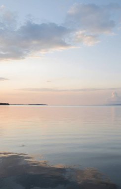 Sabahları denizin güzel manzarası