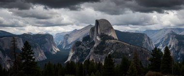 Dağların güzel manzarası