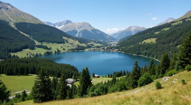 Yaz aylarında güzel göl