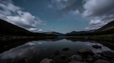 Yıldızlı güzel gece gökyüzü