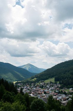 Dağların güzel manzarası