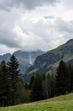 Dağların güzel manzarası