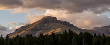 beautiful sunset in the mountains of banff in canada