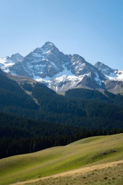 Dağların güzel manzarası