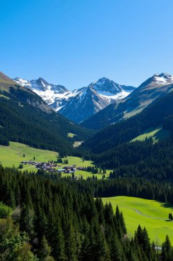 view of a beautiful valley