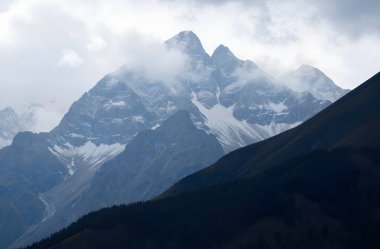 Dağların güzel manzarası