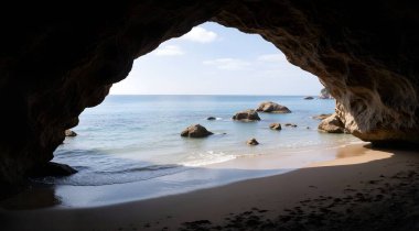 Deniz kıyısının güzel manzarası