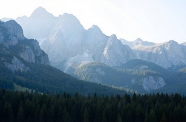 Dağların güzel manzarası