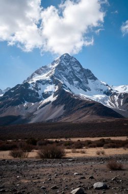 Dağların güzel manzarası