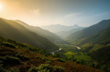Dağlarda gün batımı