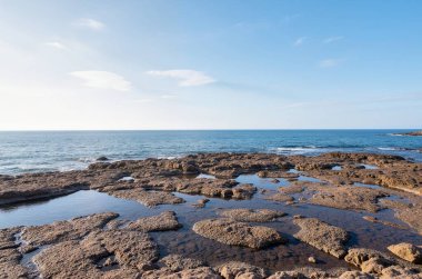 Deniz kıyısının güzel manzarası