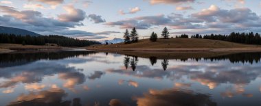 Dağlarda güzel bir gün batımı