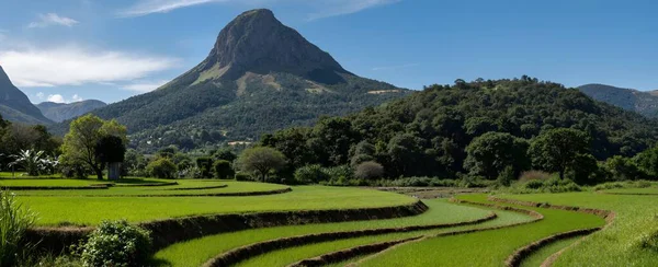 Kuzey Tayland 'ın en güzel manzarasına sahip adanın kuzeyindeki dağlık vadinin manzarası.