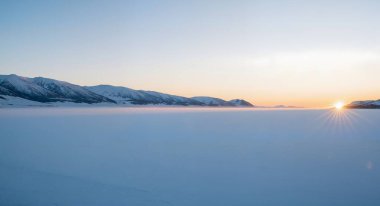 Dağların güzel manzarası