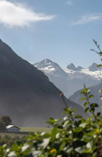 Dağların güzel manzarası