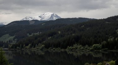 Dağların güzel manzarası