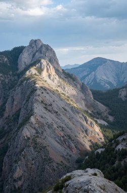 Kırım 'ın güzel dağları yazın