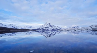 Dağlardaki yansıma