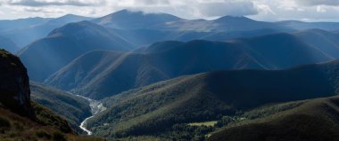 Dağların güzel manzarası