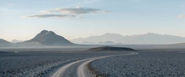 Dağların güzel manzarası