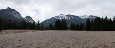 Dağların güzel manzarası