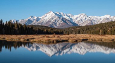 Dağlardaki güzel göl.