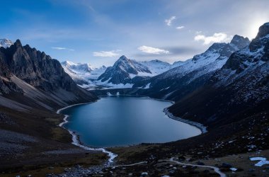 Gölün güzel manzarası