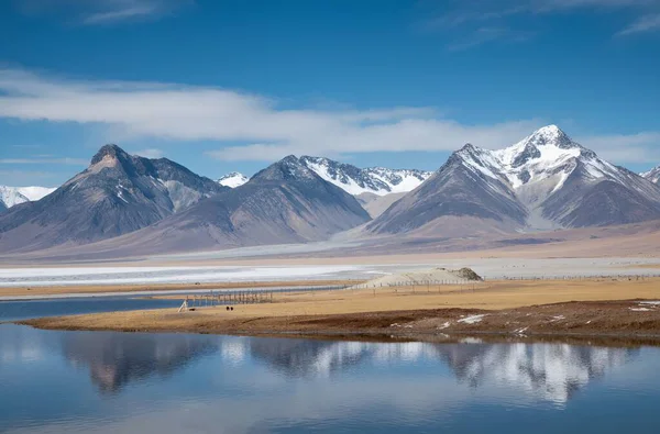 Dağların güzel manzarası
