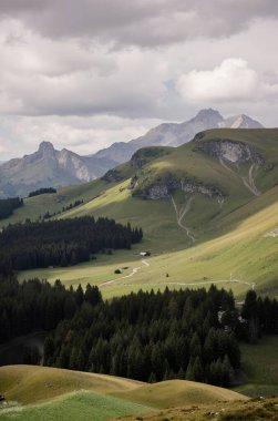 Dağların güzel manzarası