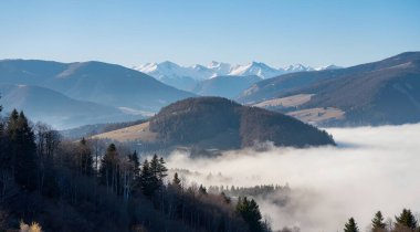 Dağların güzel manzarası