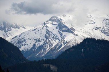 Dağların güzel manzarası