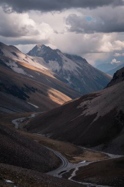 Dağların güzel manzarası