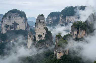 Dağlardaki dağ manzarası