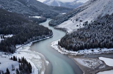 Karlı güzel kış manzarası