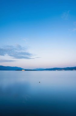 Göllü güzel bir manzara.