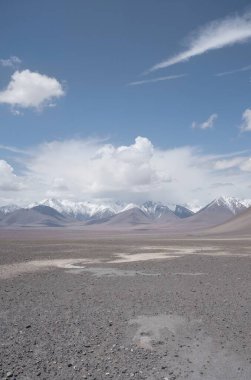 Karlı güzel dağ manzarası