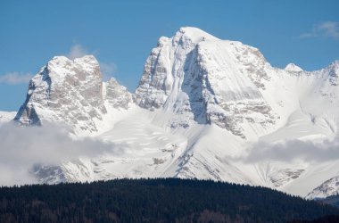 Görkemli Dolomitler manzarası, İtalya.