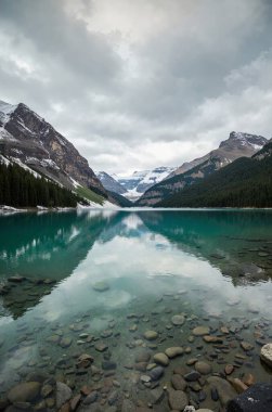 Göl Kanada Banff Ulusal Parkı
