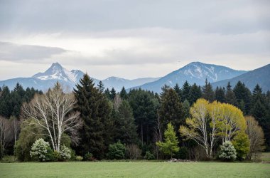 Dağların güzel manzarası