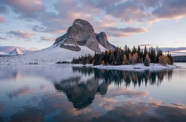 Dağlarda güzel bir gün batımı