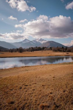 Gölün dağından manzara