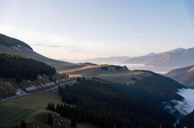 Vadinin dağlarının güzel manzarası