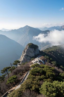 Dağların güzel manzarası