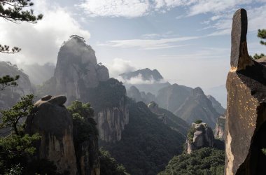 Dağların güzel manzarası