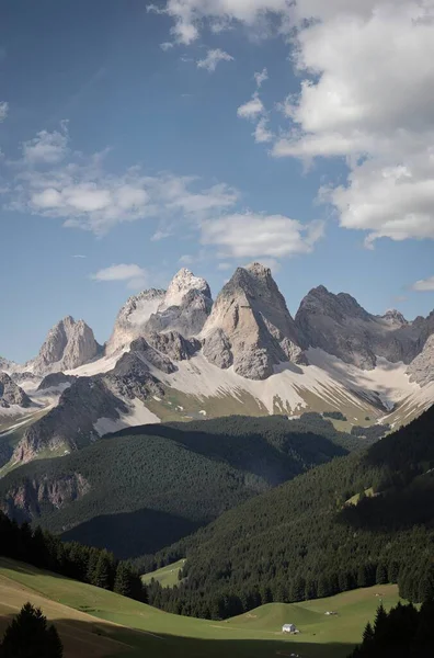 Dolomitlerin güzel dağları