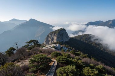 Dağların güzel manzarası