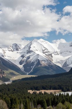 Dağların güzel manzarası