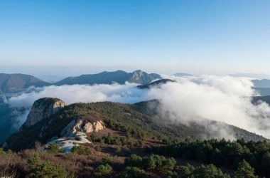 Dağların güzel manzarası