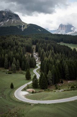 Dağların güzel manzarası