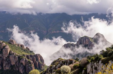 Dağların güzel manzarası